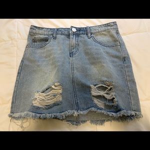 Cute Minimal Distressed Jean Skirt